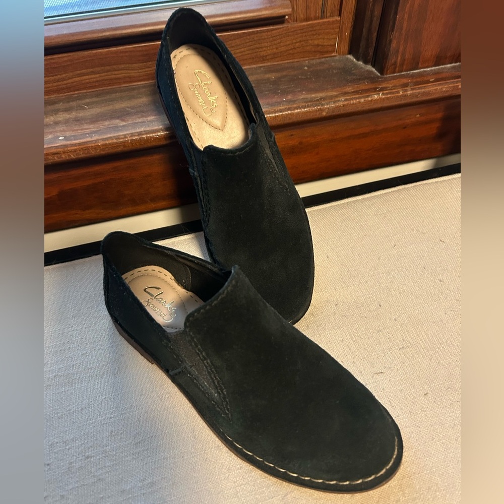 Clarks Somerset Black Suede Cabernet City slip on loafers